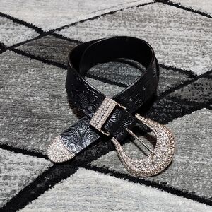 CHICOS BLACK RHINESTONES EMBOSSED FLORAL FAUX-LEATHER BELT SIZE SMALL